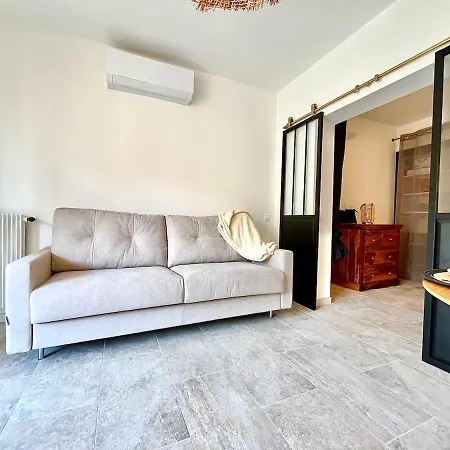 2 Pièces Rénové Centre De *